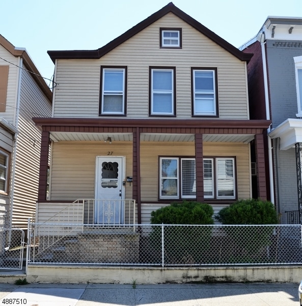 27 Center St, Clifton, NJ 07011 - photo 1