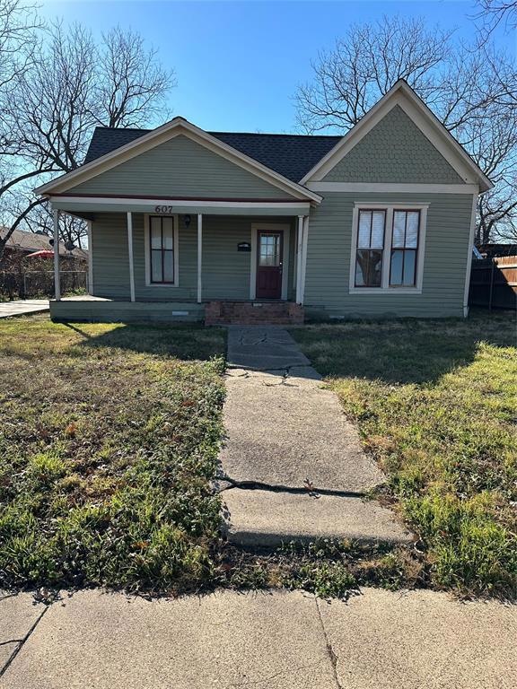 607 NW Main St, Ennis, TX 75119 - photo 1