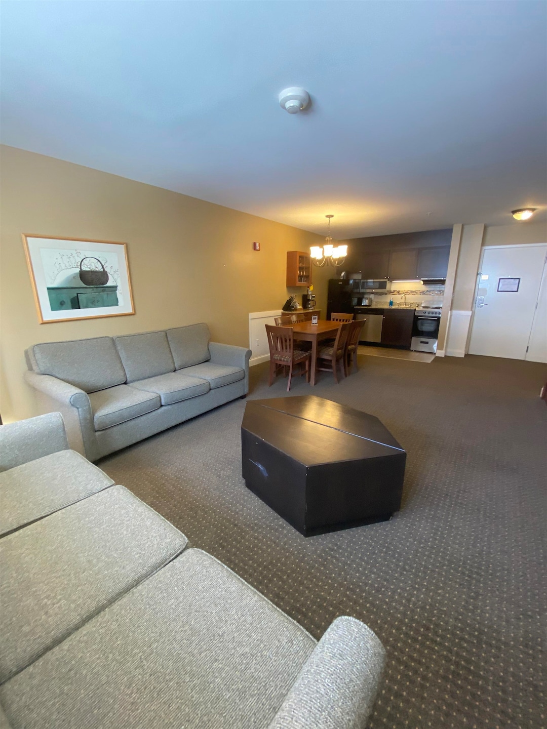 215 Qtr.4, 89 Grand Summit Way, Dover, VT 05356 - photo 1