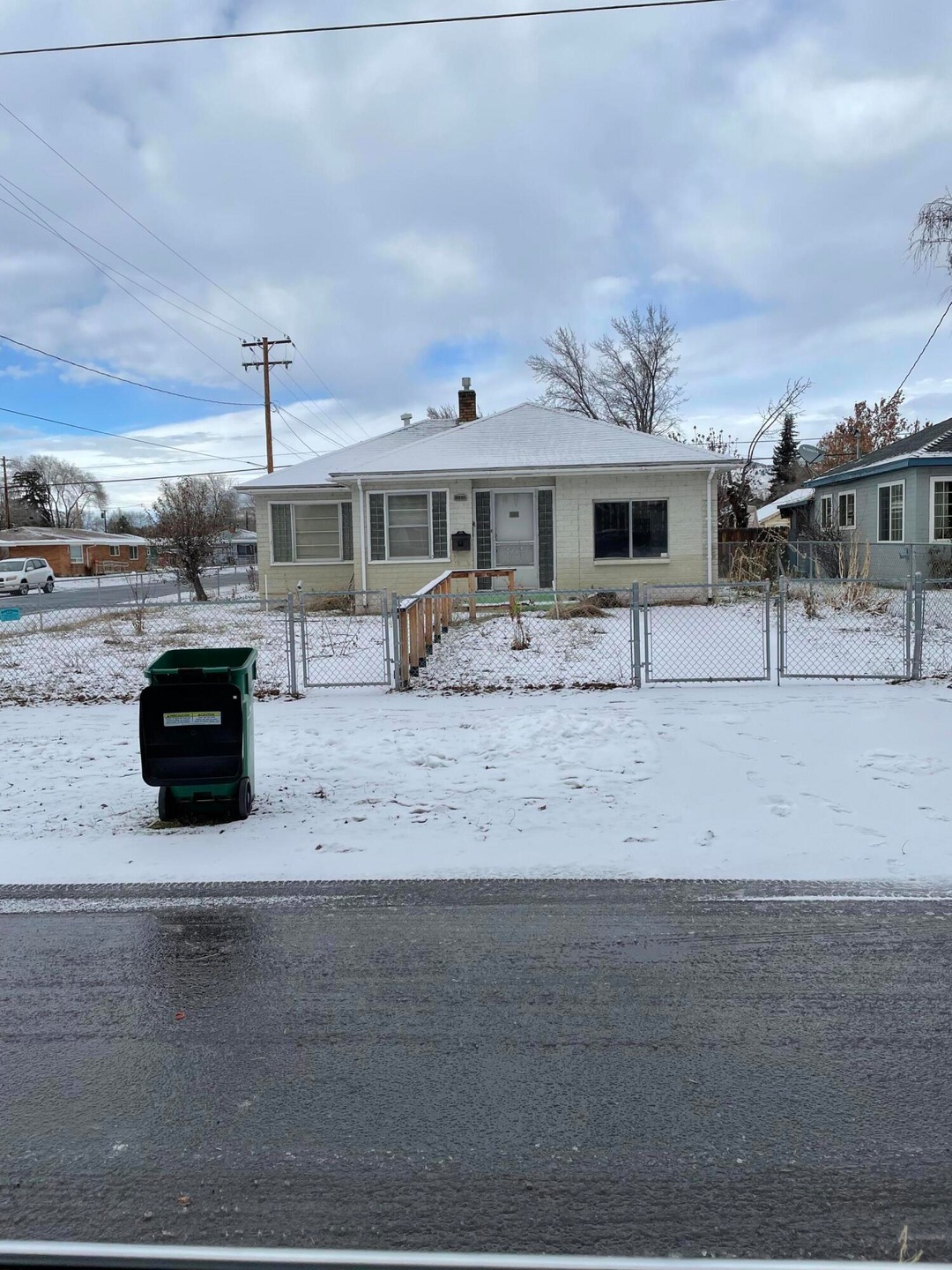 2301 Radcliffe Ave, Klamath Falls, OR 97601 - photo 1