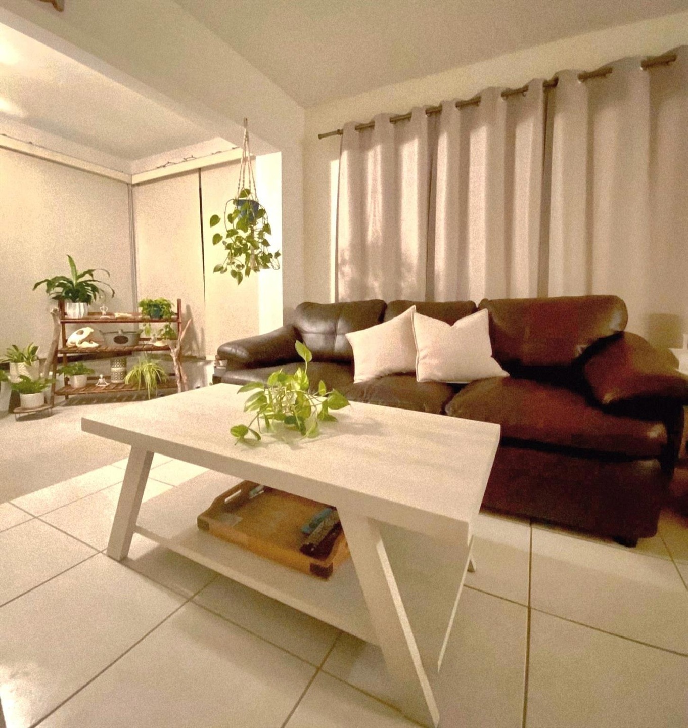 Corner condo, SWest