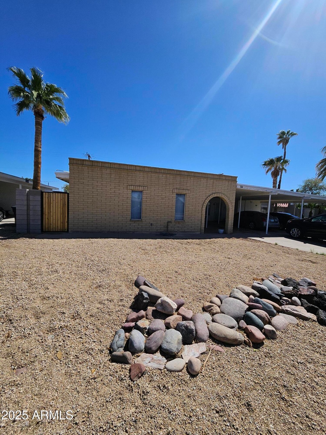 1101 N Wedgewood Dr unit C, Mesa, AZ 85203 - photo 1