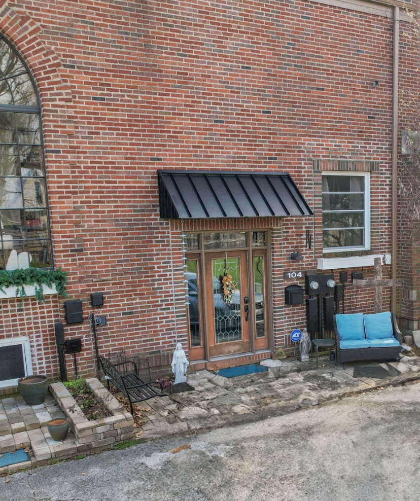 104 N Home Ave, Franklin, IN 46131 - photo 1