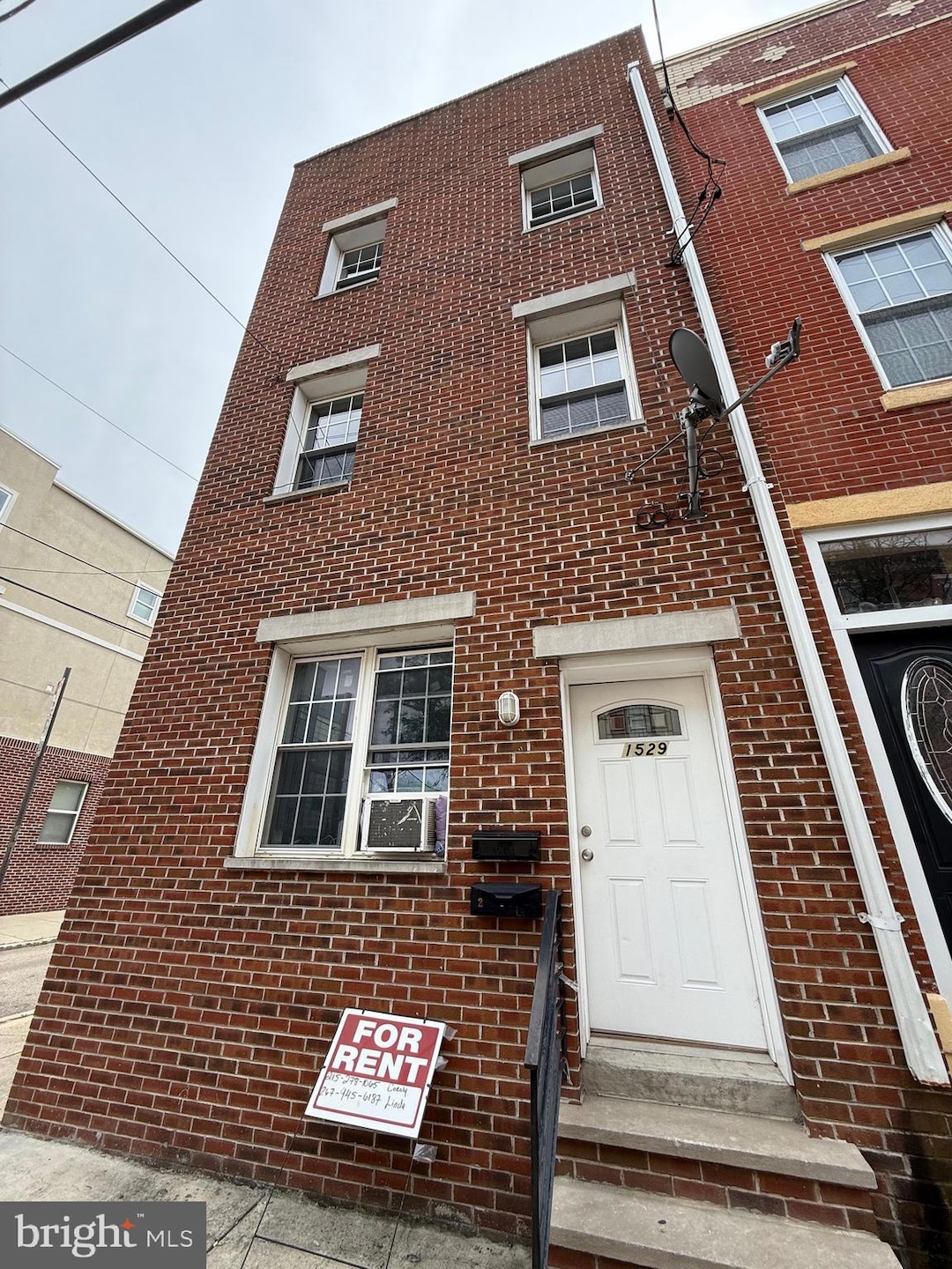 For Rent $1,300/month