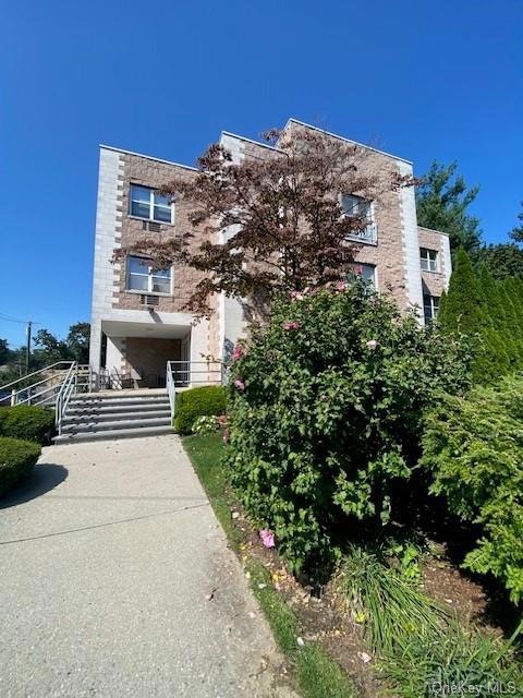 501 N Barry Ave unit 2G, Mamaroneck, NY 10543 - photo 1