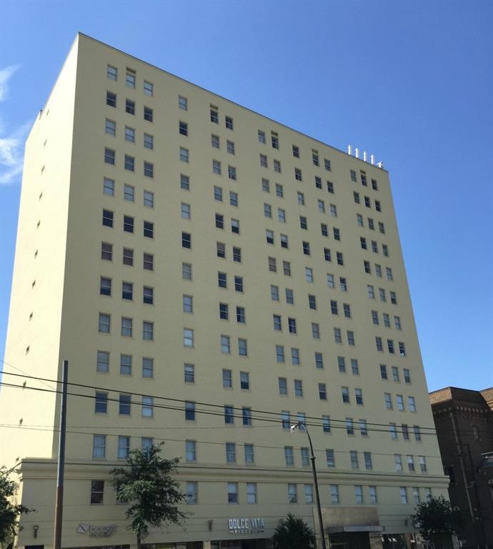 Building Exterior St Charles Avenue