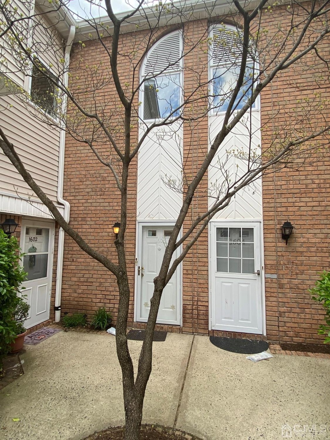 Sold $365,000 • Co-Listing Agent