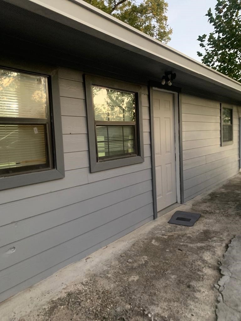 1822 Lone Oak Rd unit B, Houston, TX 77093 - photo 1