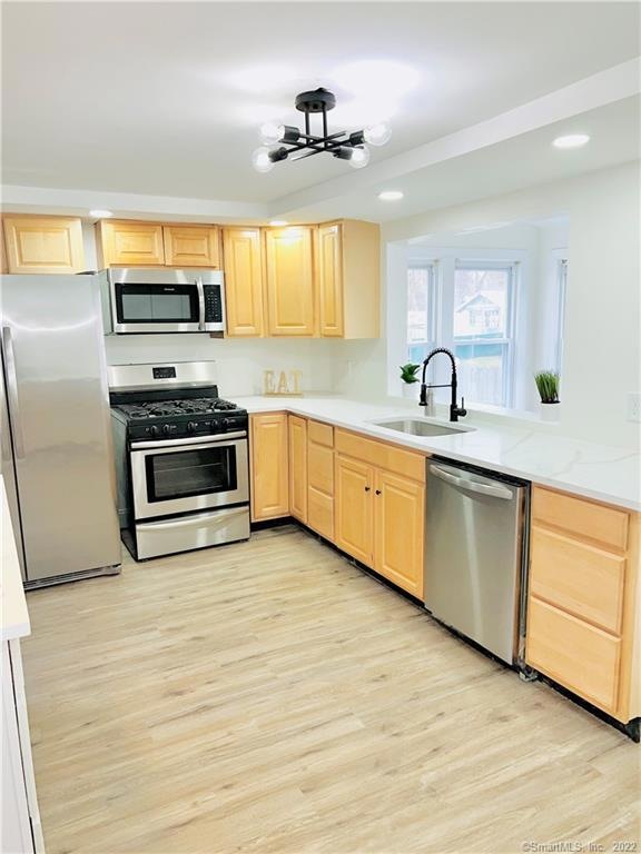 336 Tyler St, East Haven, CT 06512 - photo 1