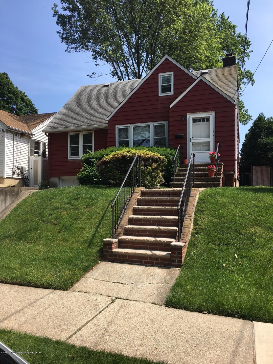 202 Kemball Ave, Staten Island, NY 10314 - photo 1