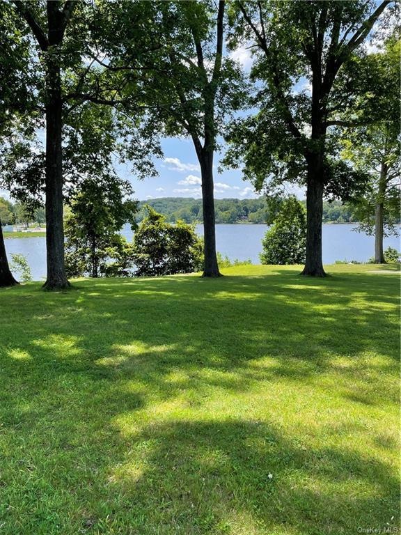 152 Lakeshore Dr E, Carmel, NY 10512 - photo 1