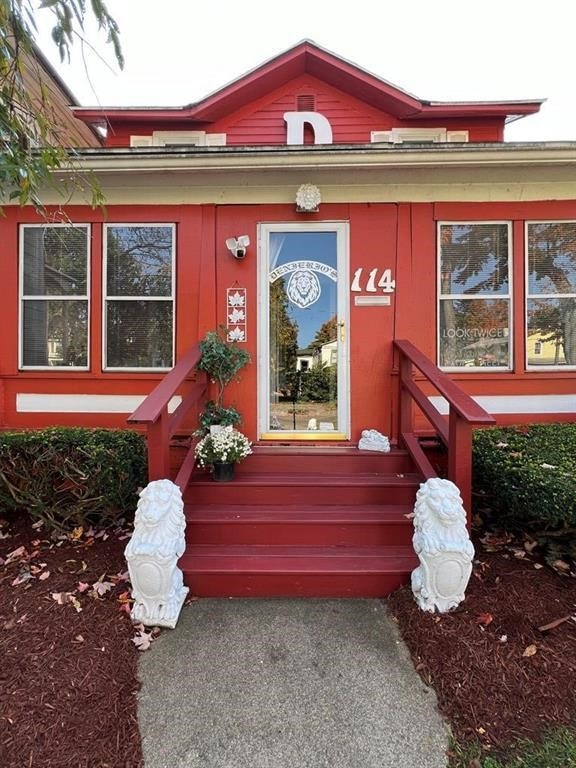 For Sale $135,000 • Co-Listing Agent