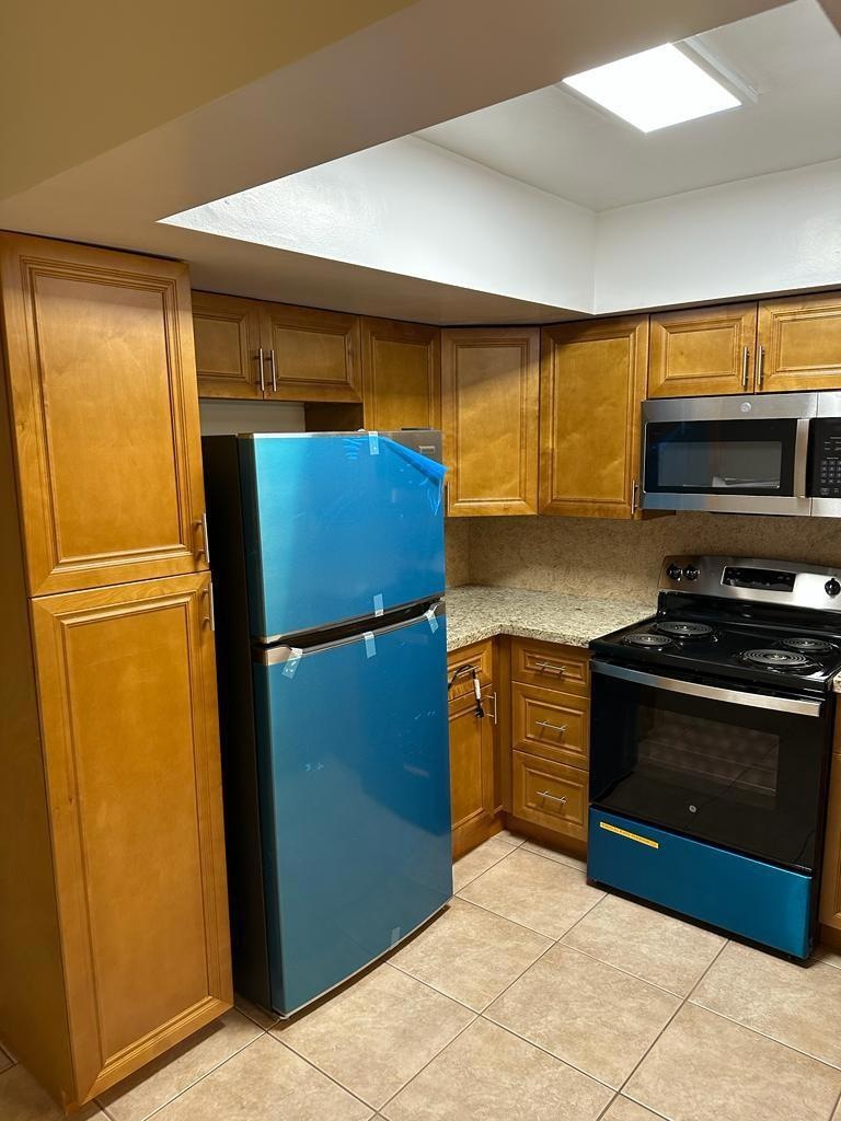 7427 NW 76th Ct, Tamarac, FL 33321 - photo 1