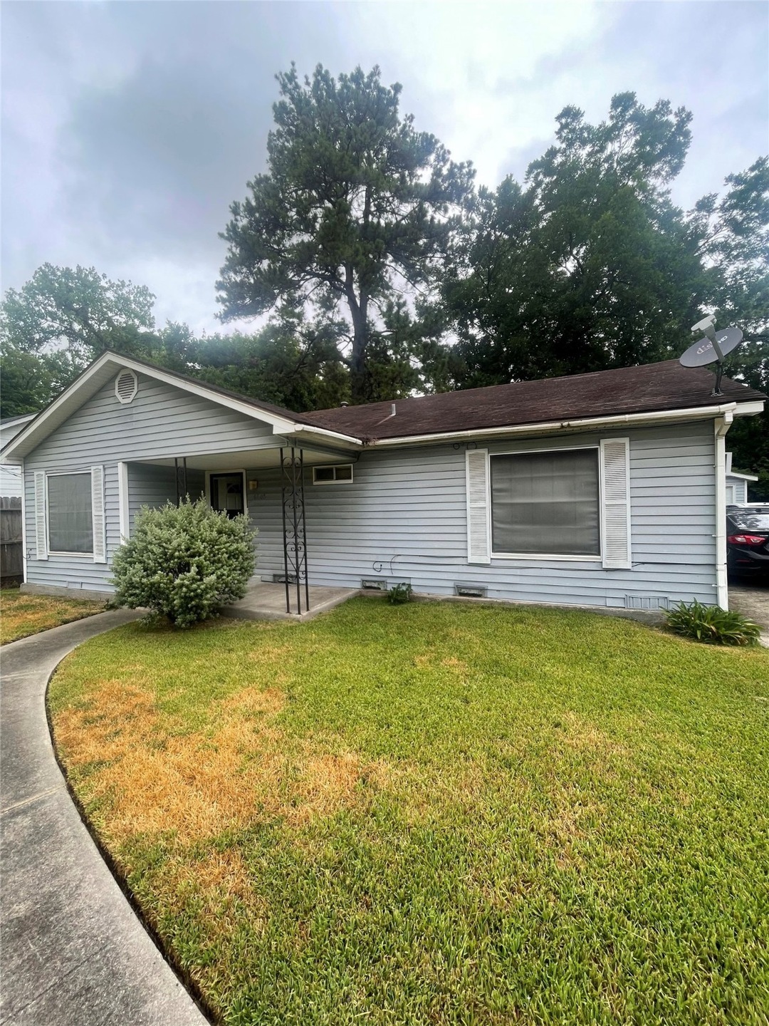 6805 Kittridge St, Houston, TX 77028 - photo 1