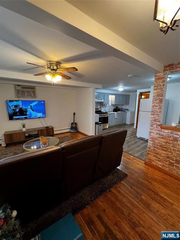 For Rent $1,800/month