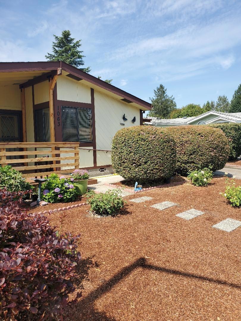 1063 Aspen Way, Grants Pass, OR 97527 - photo 1