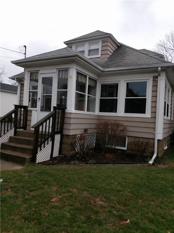 2004 Elmwood Ave, Warwick, RI 02888 - photo 1