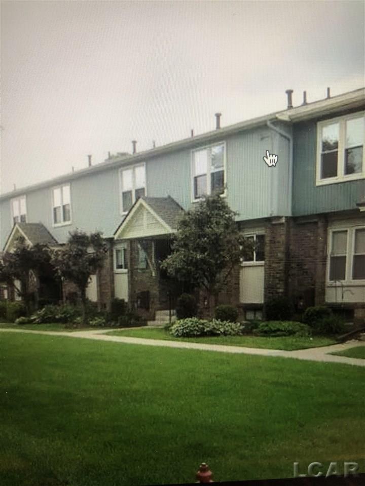 229 N Maple Rd, Saline, MI 48176 - photo 1