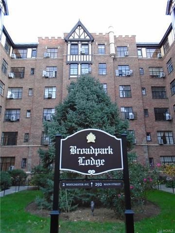 292 Main St unit 6D, White Plains, NY 10601 - photo 1