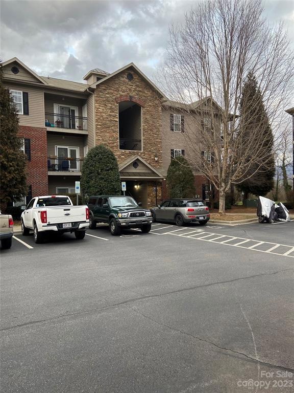 528 Appeldoorn Cir unit 528, Asheville, NC 28803 - photo 1