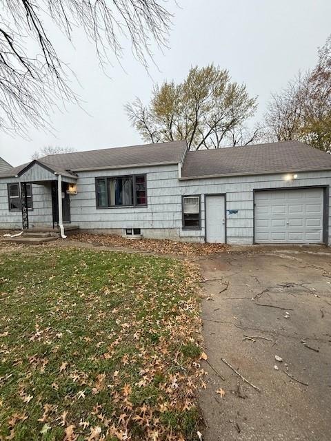 7834 Donnelly Ave, Kansas City, MO 64138 - photo 1