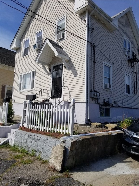 4 Queen St, Providence, RI 02909 - photo 1