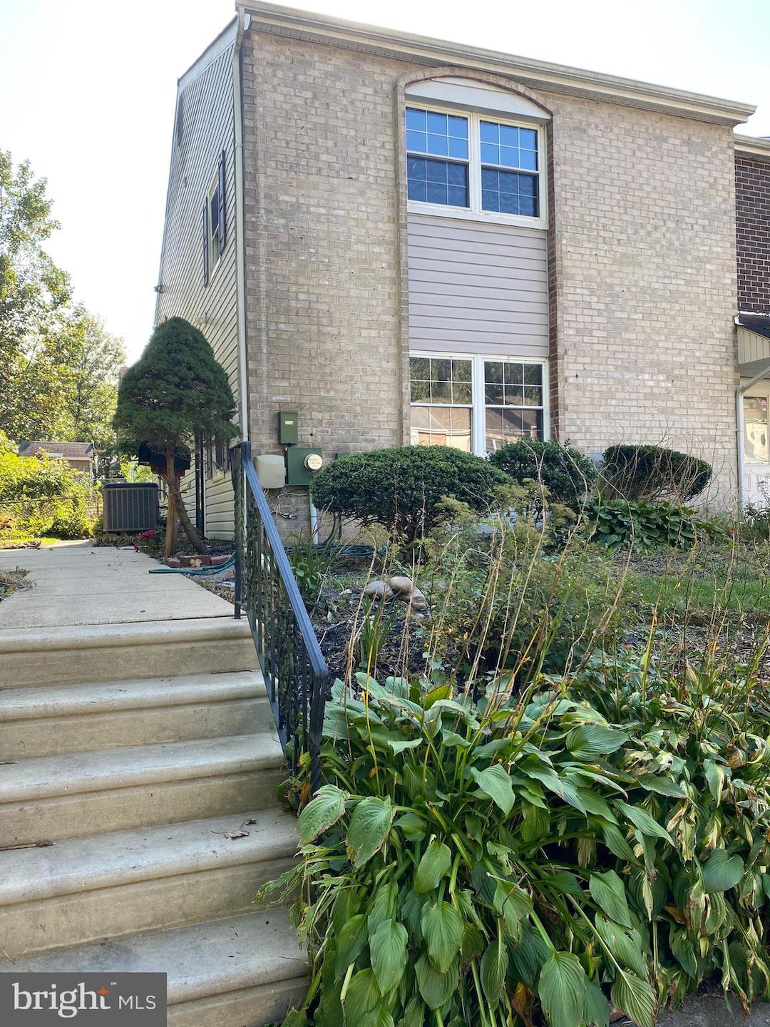 Under Contract $399,000 • Co-Listing Agent