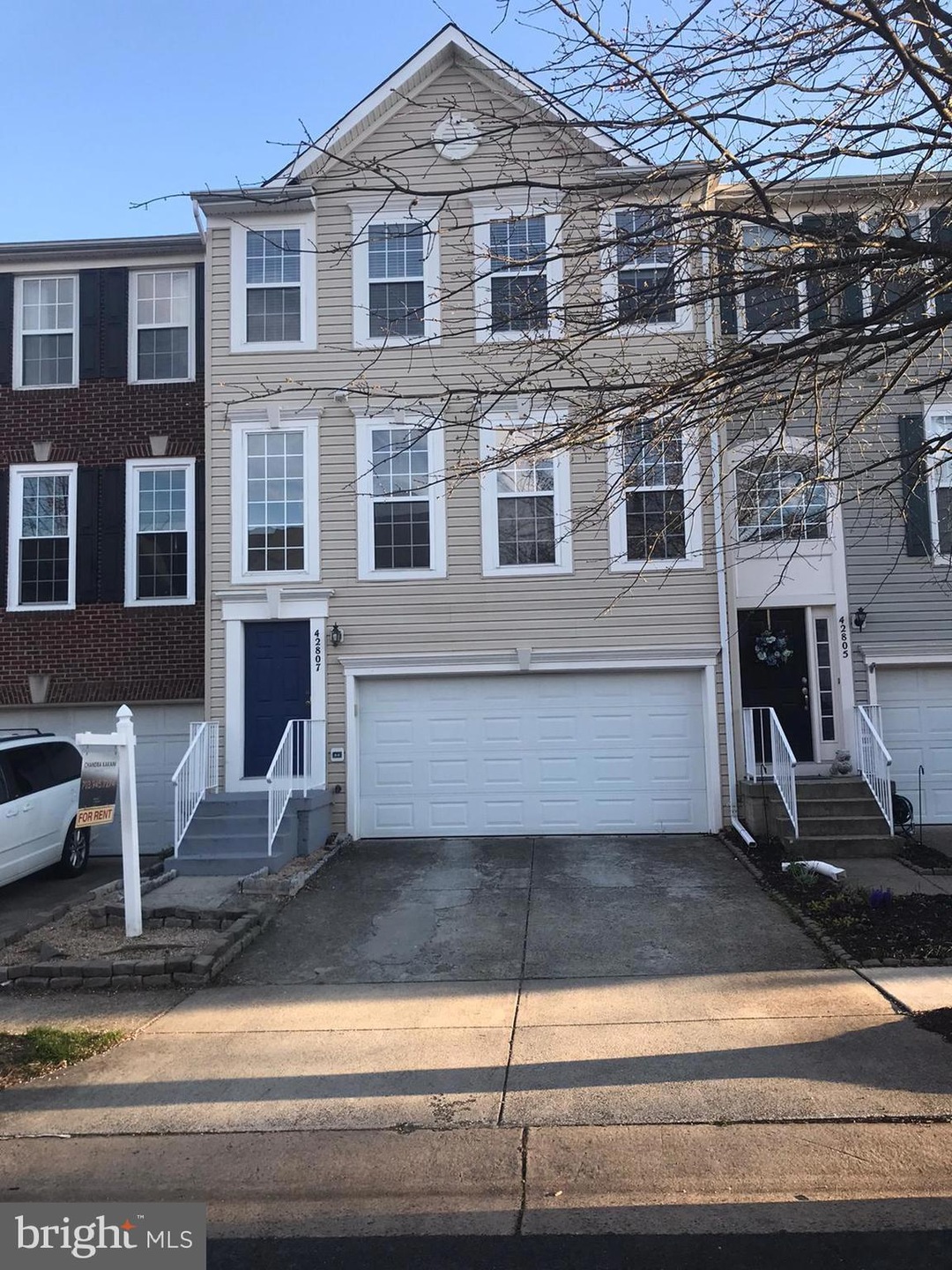 42807 Shaler St, Chantilly, VA 20152 - photo 1