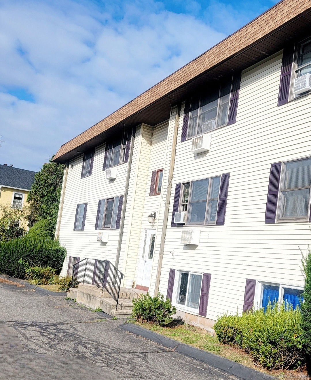 33 River St unit 8, Windsor, CT 06095 - photo 1