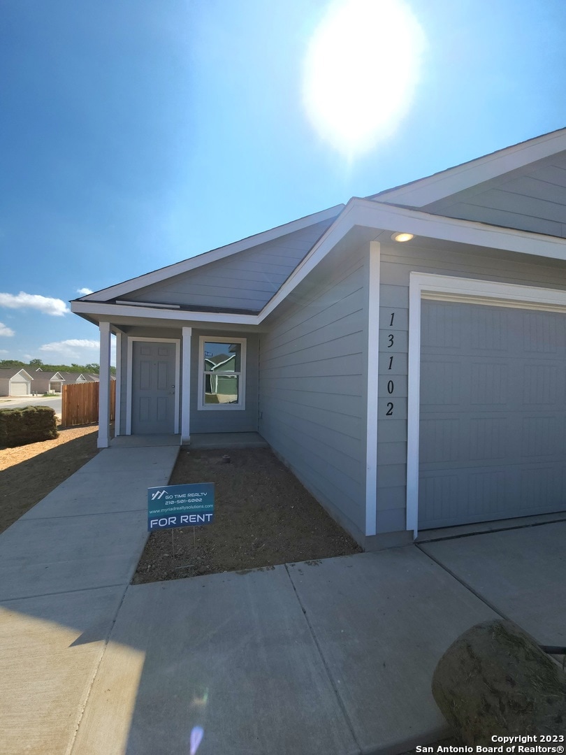 13102 Watrous Dr, San Antonio, TX 78221 - photo 1