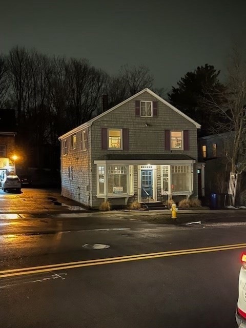 189 Pleasant St unit 2, Marblehead, MA 01945 - photo 1