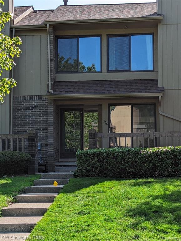 Front entry and deck