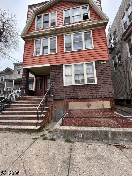 94 Pearsall Ave unit 2R, Jersey City, NJ 07305 - photo 1