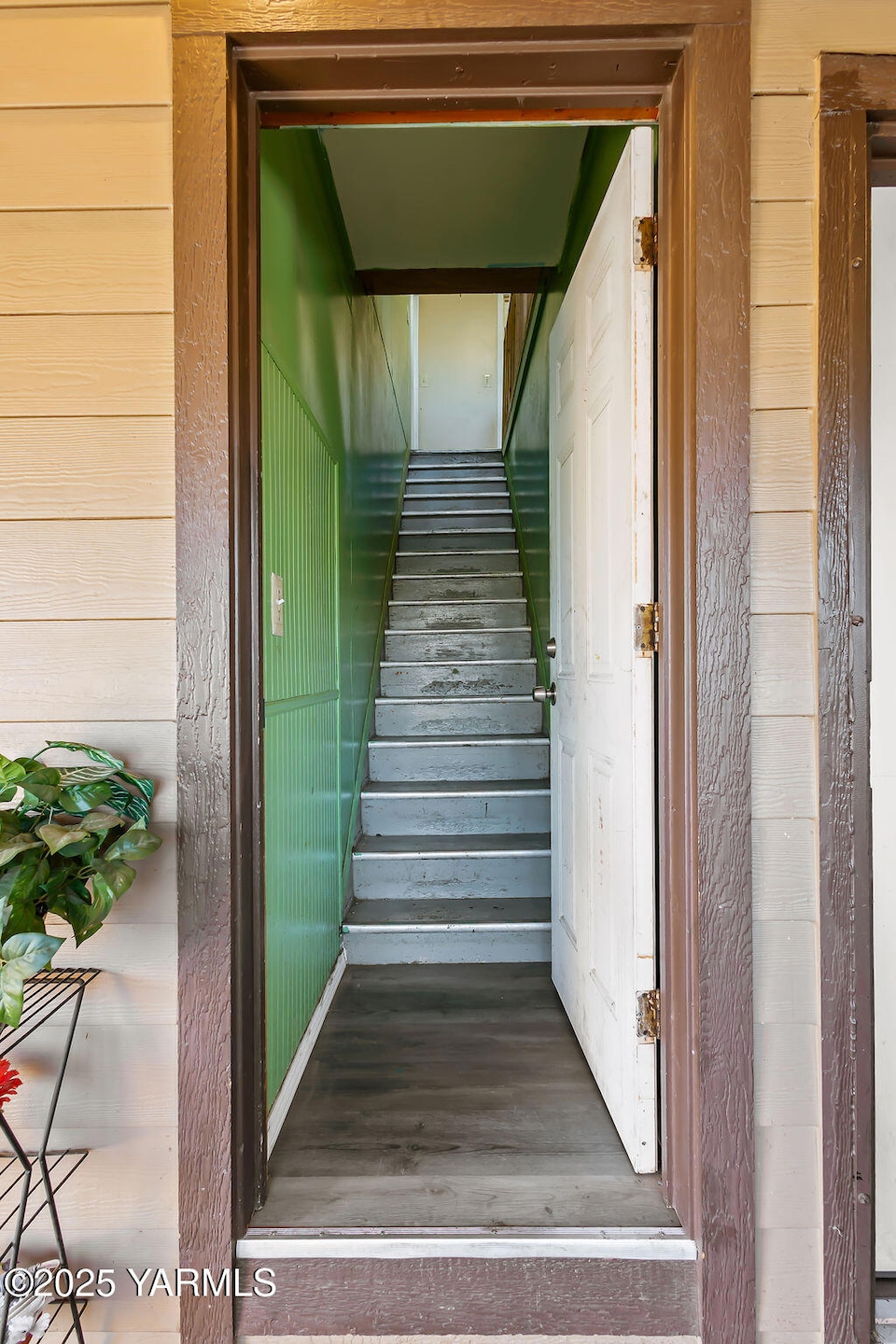 112 & 118 W Moxee Ave, Moxee, WA 98936 - photo 1