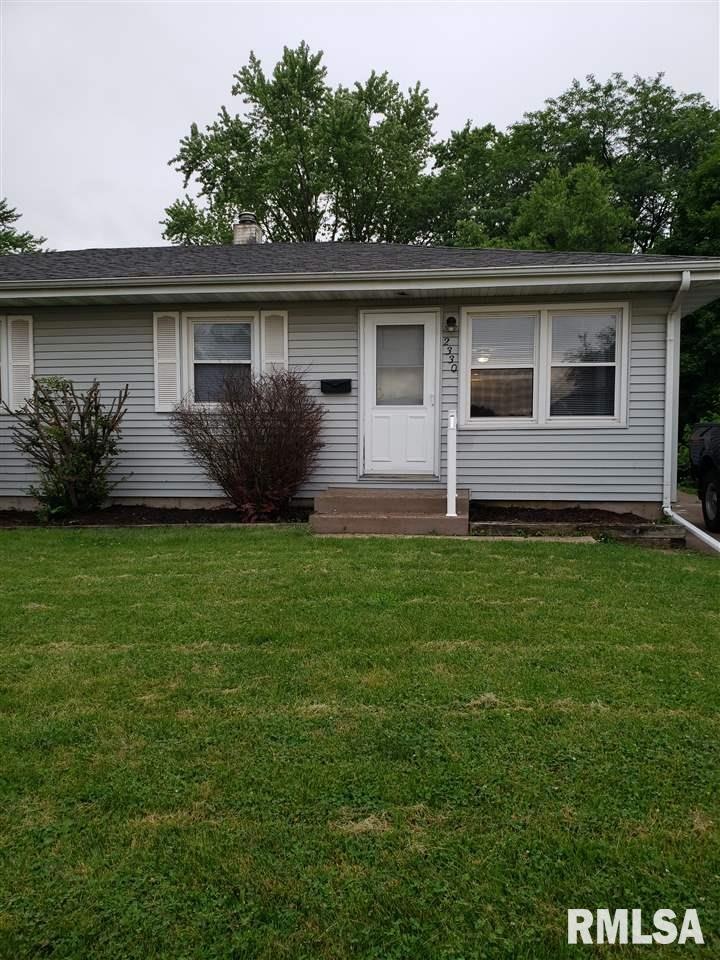 2330 W 40th St, Davenport, IA 52806 - photo 1
