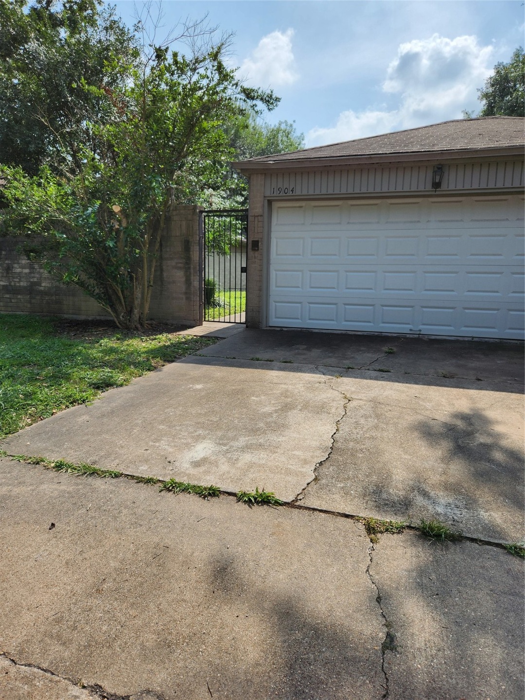1904 Chelsea Ct, Rosenberg, TX 77471 - photo 1