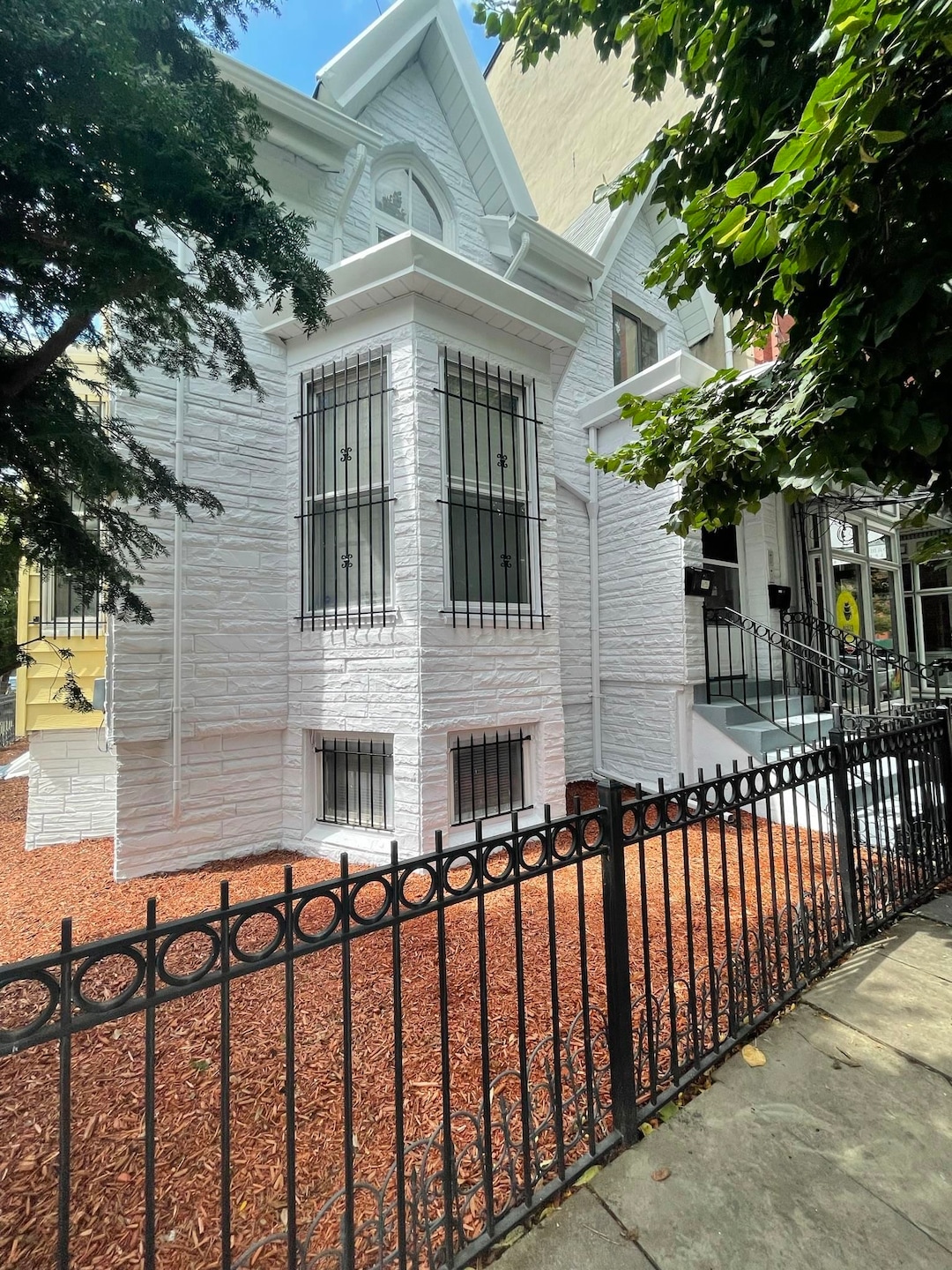 579 Jersey Ave, Jersey City, NJ 07302 - photo 1