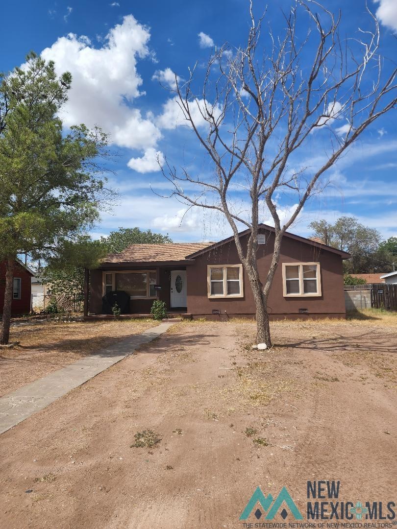 302 E Permian Dr, Hobbs, NM 88240 - photo 1