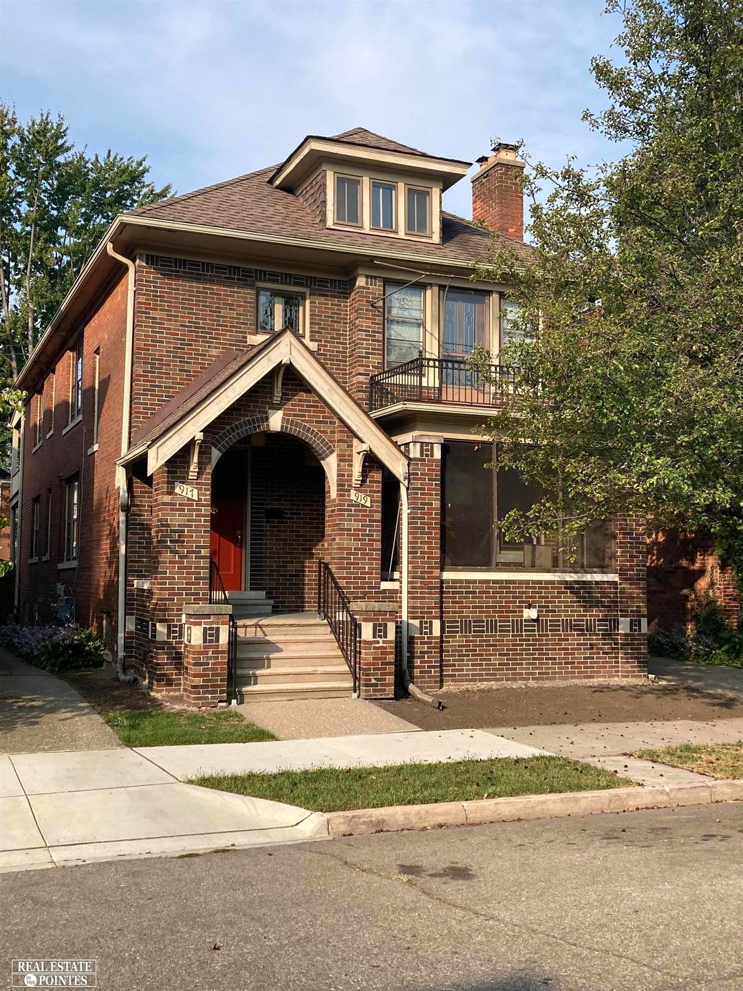 917 Nottingham Rd unit 919, Grosse Pointe Park, MI 48230 - photo 1