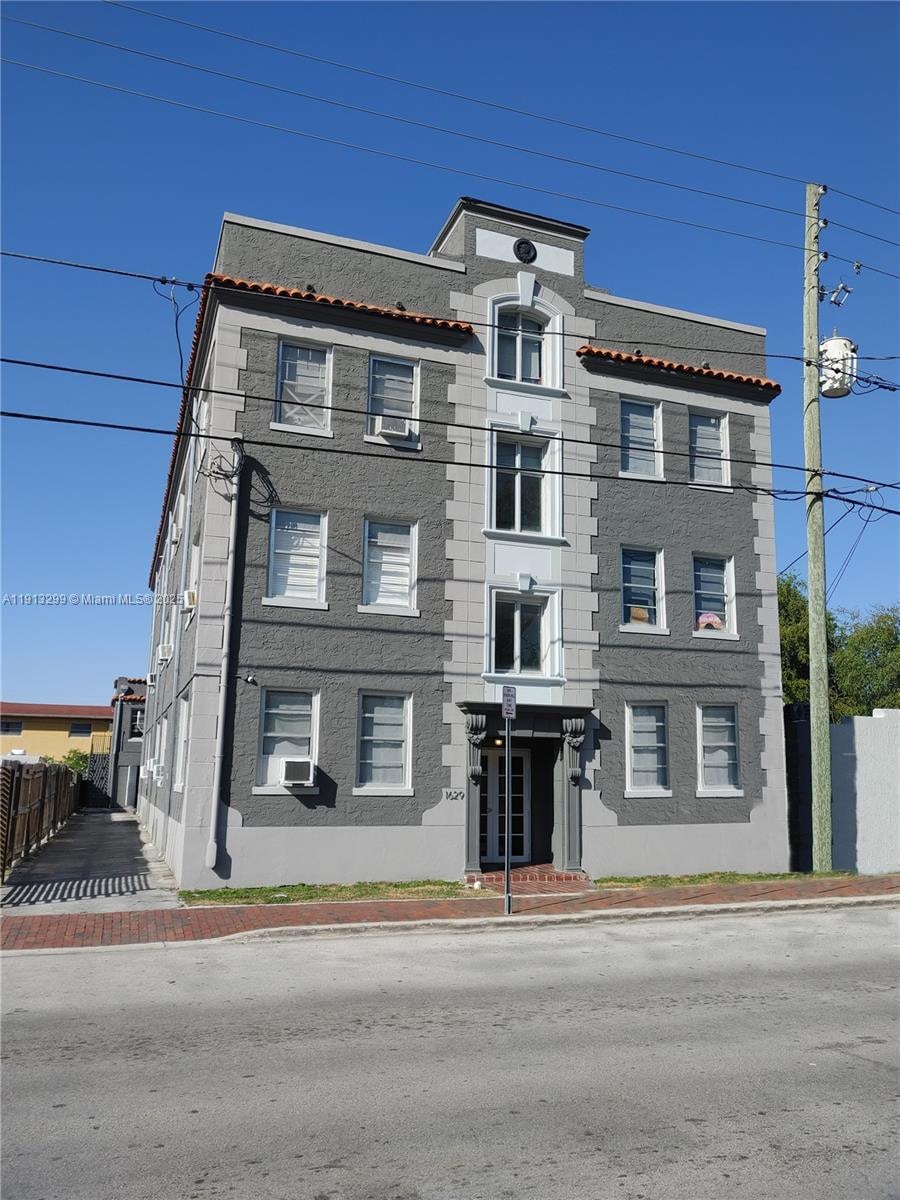 For Rent $2,000/month