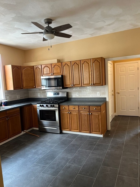 27 Nahant Place unit 2, Lynn, MA 01902 - photo 1