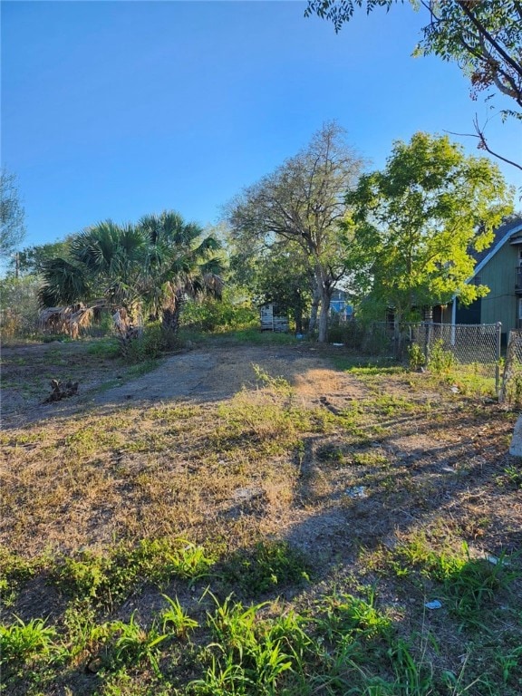 508 W Avenue B, Robstown, TX 78380 - photo 1