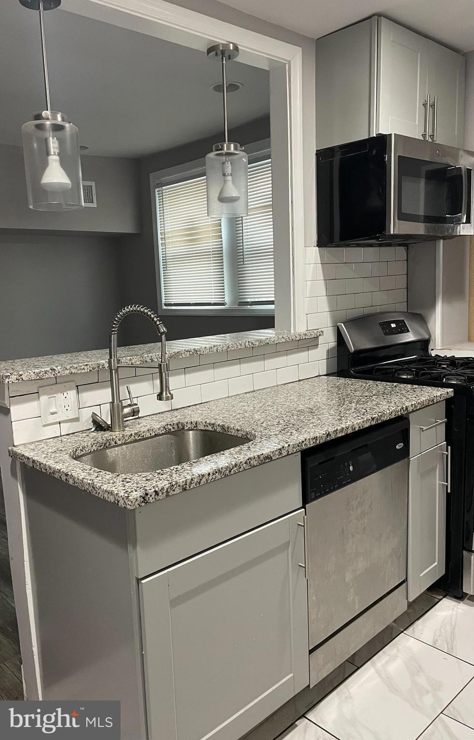 238 Wright Ave, Darby, PA 19023 - photo 1