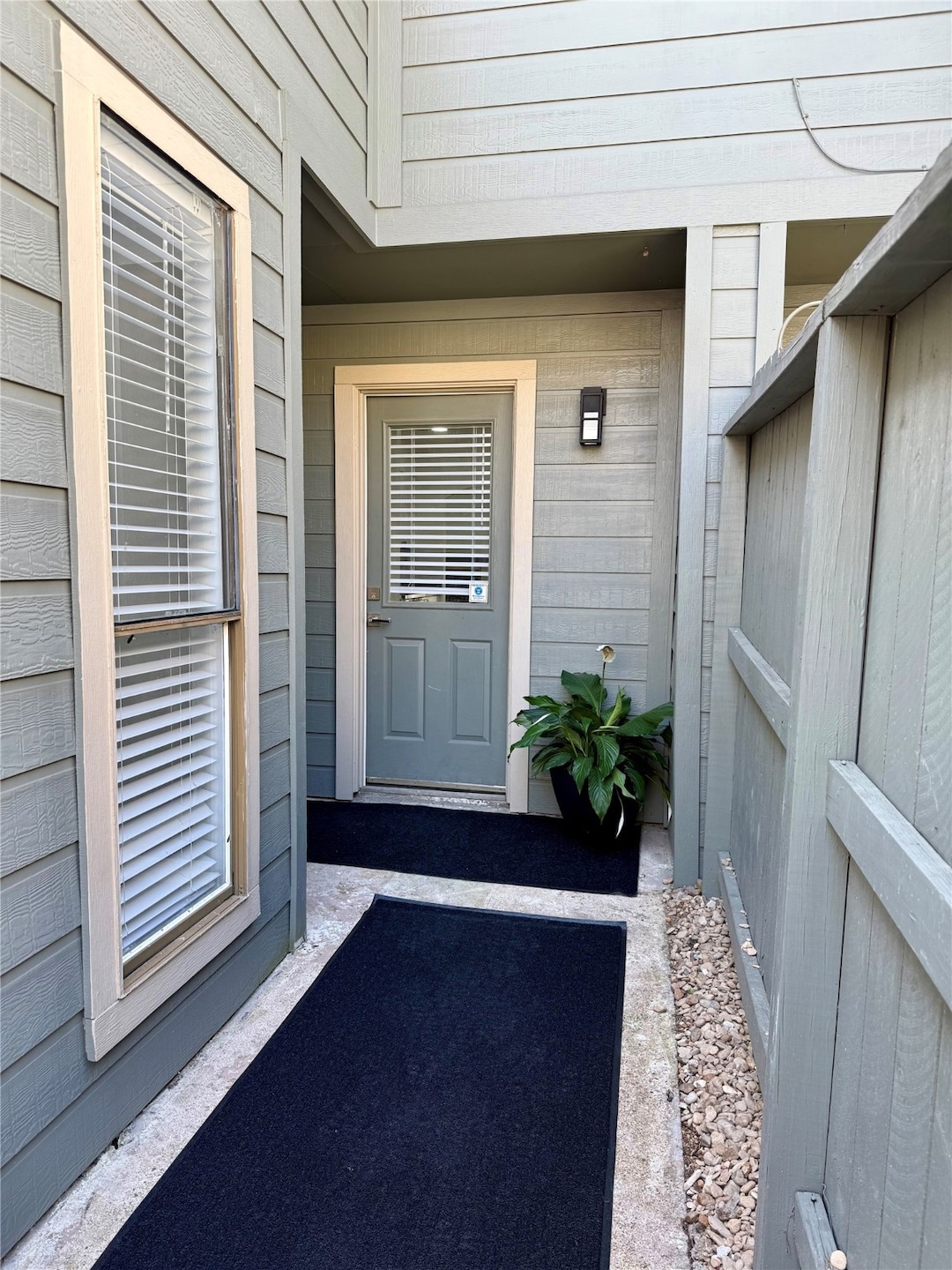Convenient rear entry offers easy access from park