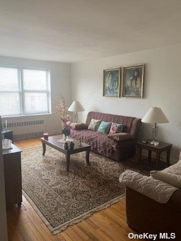Cooperative unit 6R, Forest Hills, NY 11375 - photo 1