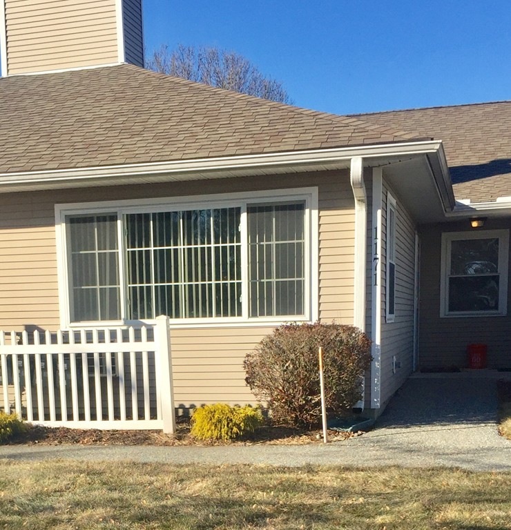 1171 James St, Chicopee, MA 01022 - photo 1