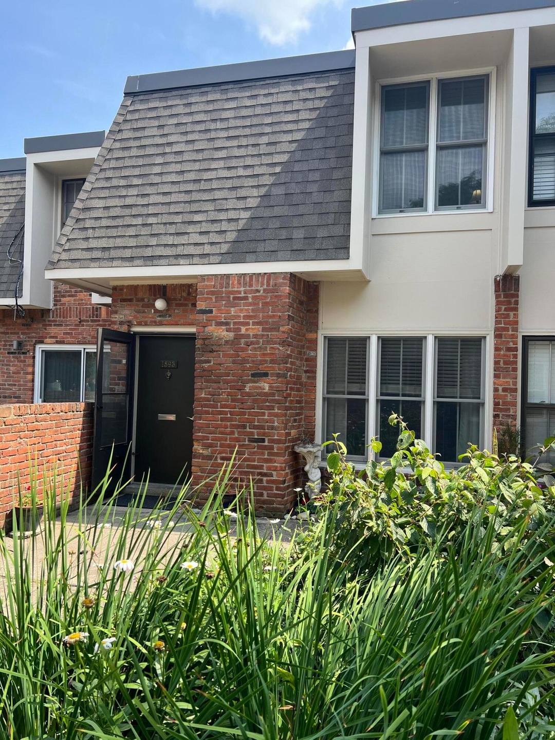 1593 Lafayette Dr UA 2 BR 1.5 BA