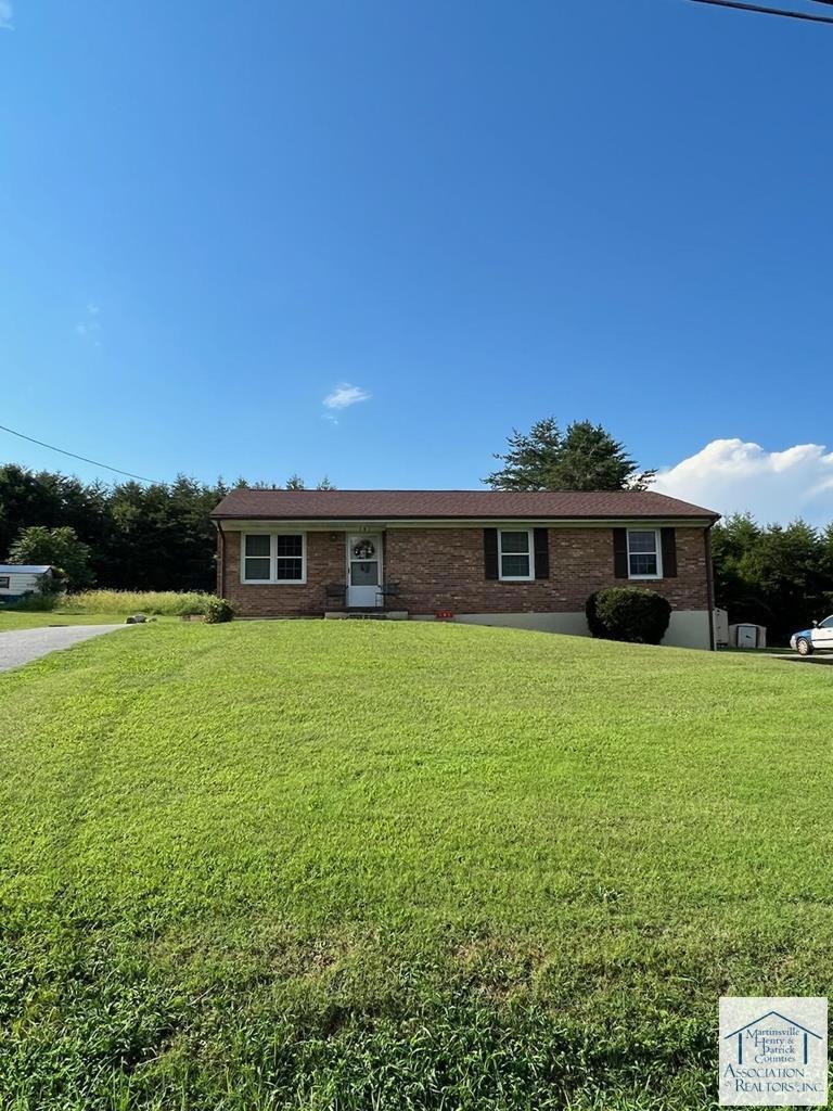 191 Cardinal Rd, Martinsville, VA 24112 - photo 1