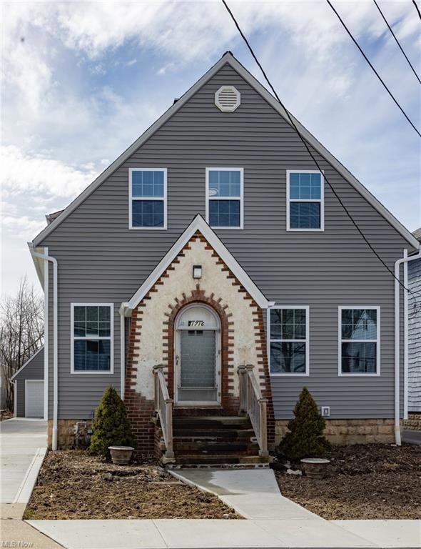 1716 Robindale St, Wickliffe, OH 44092 - photo 1