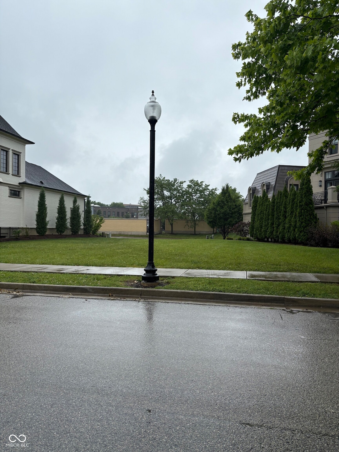 For Sale $400,000 • Co-Listing Agent